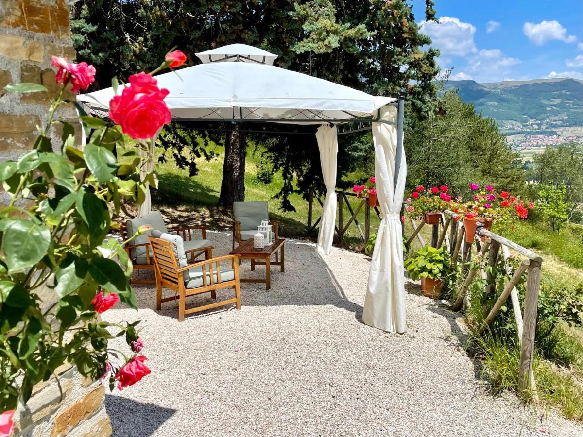 La Panoramica Gubbio - Maison De Charme - Casette E Appartamenti Self Catering Per Vacanze Meravigliose! Exterior photo