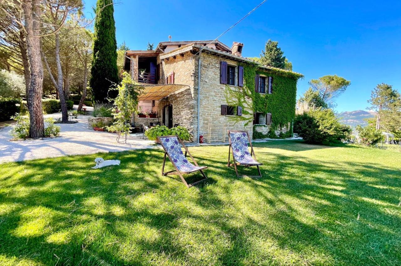 La Panoramica Gubbio - Maison De Charme - Casette E Appartamenti Self Catering Per Vacanze Meravigliose! Exterior photo