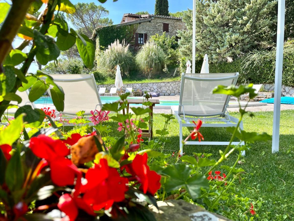 La Panoramica Gubbio - Maison De Charme - Casette E Appartamenti Self Catering Per Vacanze Meravigliose! Exterior photo