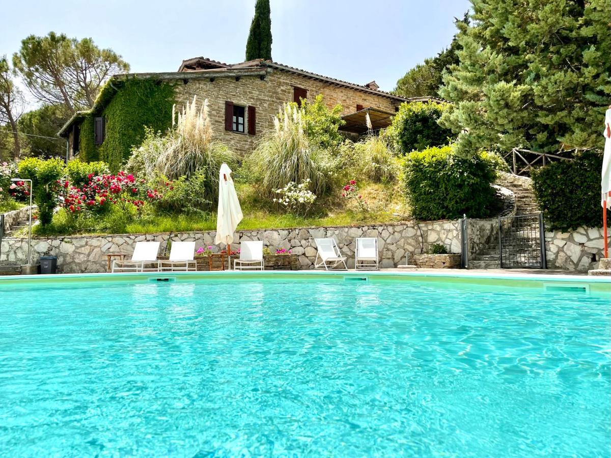 La Panoramica Gubbio - Maison De Charme - Casette E Appartamenti Self Catering Per Vacanze Meravigliose! Exterior photo