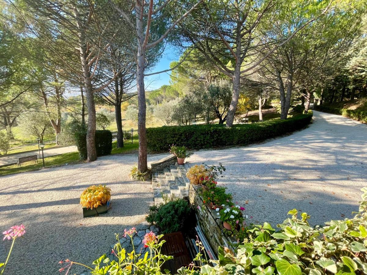 La Panoramica Gubbio - Maison De Charme - Casette E Appartamenti Self Catering Per Vacanze Meravigliose! Exterior photo