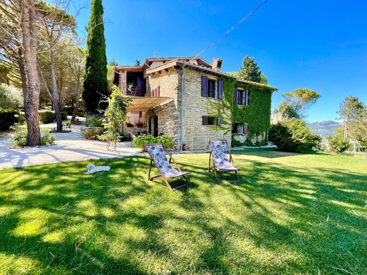 La Panoramica Gubbio - Maison De Charme - Casette E Appartamenti Self Catering Per Vacanze Meravigliose! Exterior photo